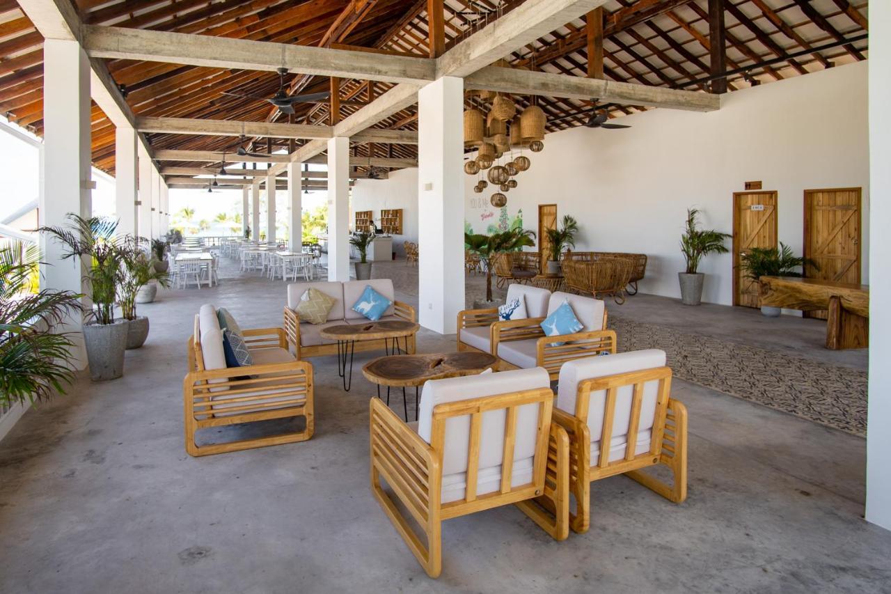 You&Me Resort Pagoda Beach Exterior photo